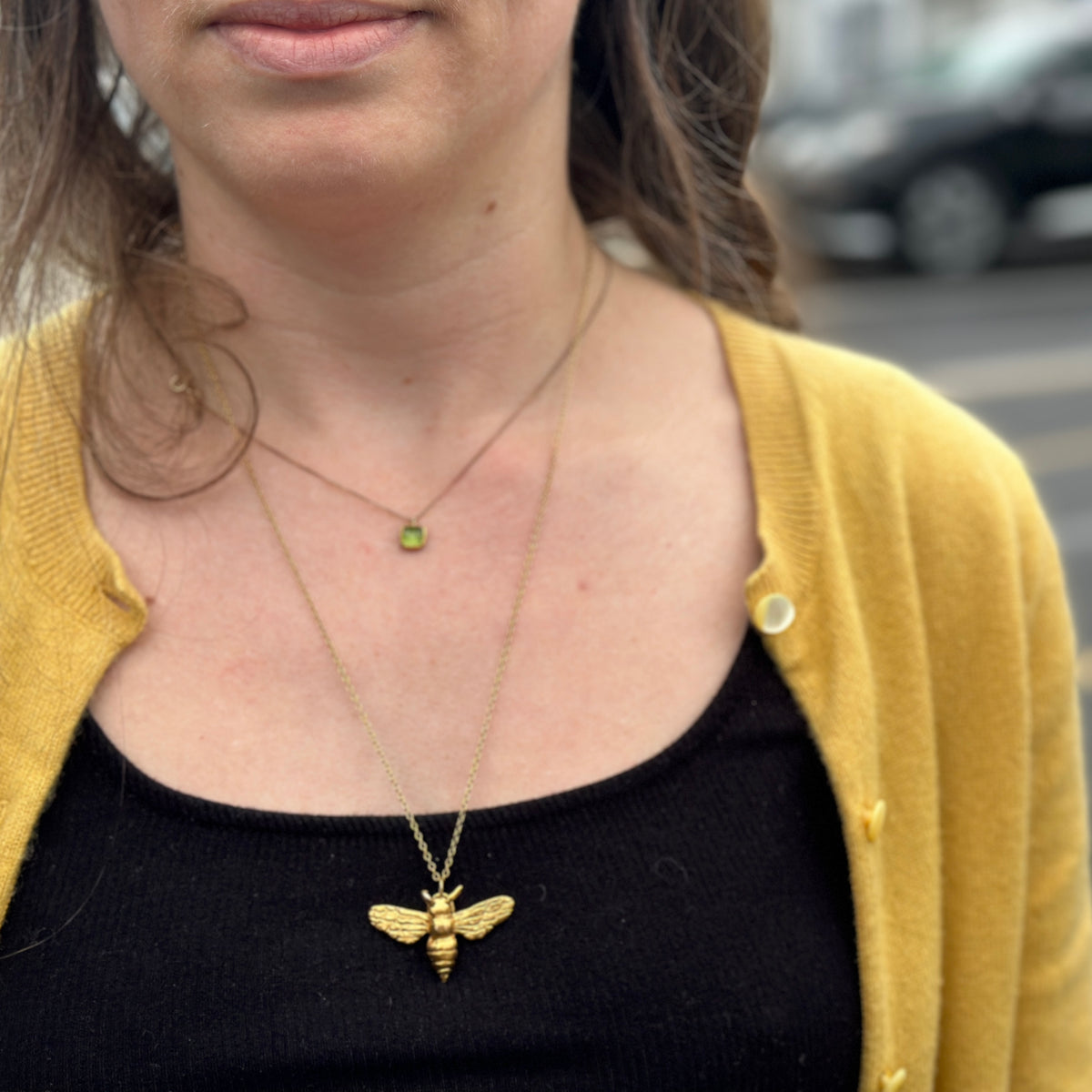 Bee Necklace v.1